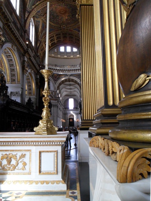 London United Kingdom doorkijkje in de Saint Pauls Cathedral , 24 augustus 2010.