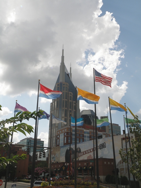 Nashville, Cumberland River, Tennessee, AT&T gebouw, "Batman Building", USA. 9 augustus 2009