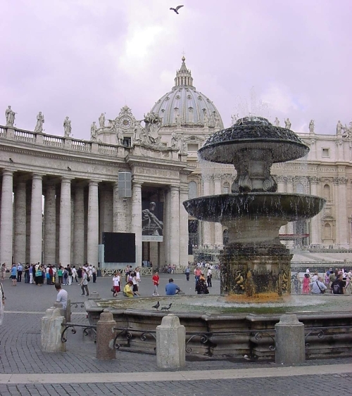Sint Pietersplein Rome, augustus 2004.