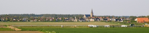 Kruiningen gezien vanaf de Westerscheldedijk, voorjaar 2008.