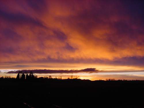 Zonsondergang na een regenbui, voorjaar 2005.